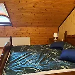 Lodge W Zabytkowej Stajni Nad Jeziorem Z Dostepem Do Parku I Sasiedztwem Xix Wiecznego Dworku Modrzewiowego Szteklin