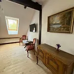 Lodge W Zabytkowej Stajni Nad Jeziorem Z Dostepem Do Parku I Sasiedztwem Xix Wiecznego Dworku Modrzewiowego *