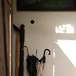 W Zabytkowej Stajni Nad Jeziorem Z Dostepem Do Parku I Sasiedztwem Xix Wiecznego Dworku Modrzewiowego Lodge *