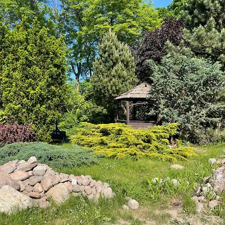 W Zabytkowej Stajni Nad Jeziorem Z Dostepem Do Parku I Sasiedztwem Xix Wiecznego Dworku Modrzewiowego Lodge *