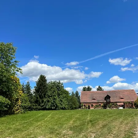 Lodge W Zabytkowej Stajni Nad Jeziorem Z Dostepem Do Parku I Sasiedztwem Xix Wiecznego Dworku Modrzewiowego Szteklin