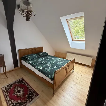 Jaktstuga W Zabytkowej Stajni Nad Jeziorem Z Dostepem Do Parku I Sasiedztwem Xix Wiecznego Dworku Modrzewiowego *