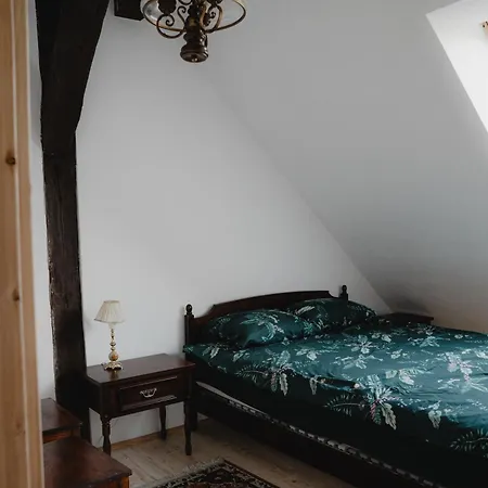 Lodge W Zabytkowej Stajni Nad Jeziorem Z Dostepem Do Parku I Sasiedztwem Xix Wiecznego Dworku Modrzewiowego