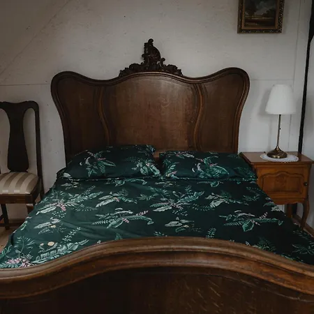 W Zabytkowej Stajni Nad Jeziorem Z Dostepem Do Parku I Sasiedztwem Xix Wiecznego Dworku Modrzewiowego Lodge *