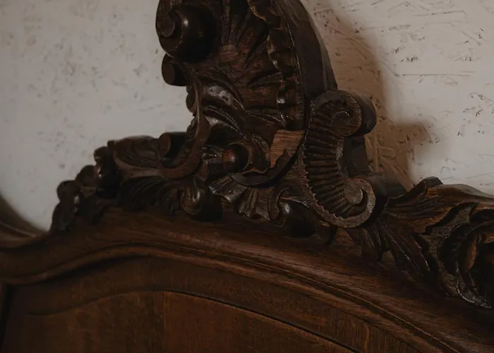 Chata W Zabytkowej Stajni Nad Jeziorem Z Dostepem Do Parku I Sasiedztwem Xix Wiecznego Dworku Modrzewiowego Szteklin